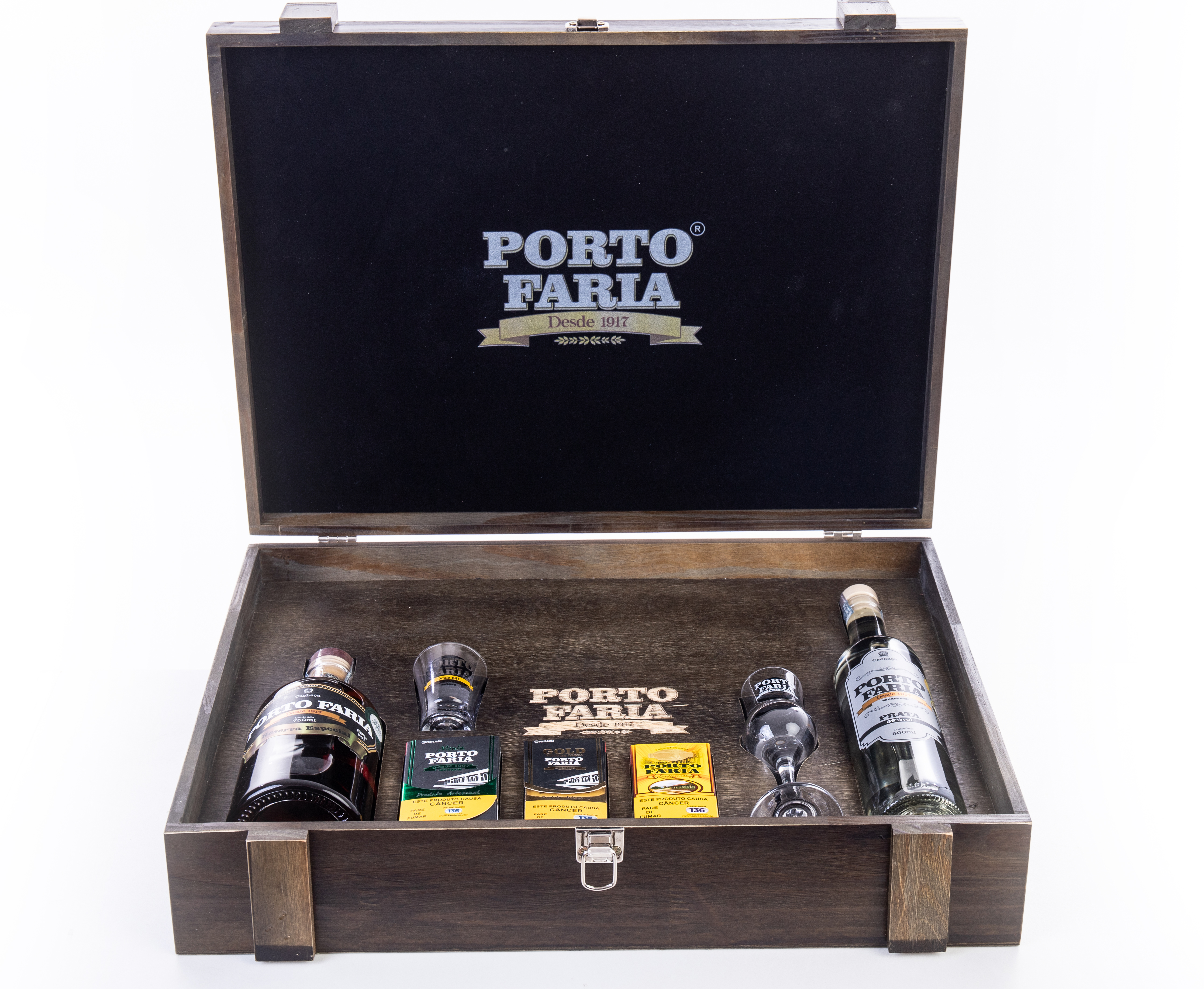 Kit Maleta - Reserva Especial + Cachaça Premiada e Copos de Dose