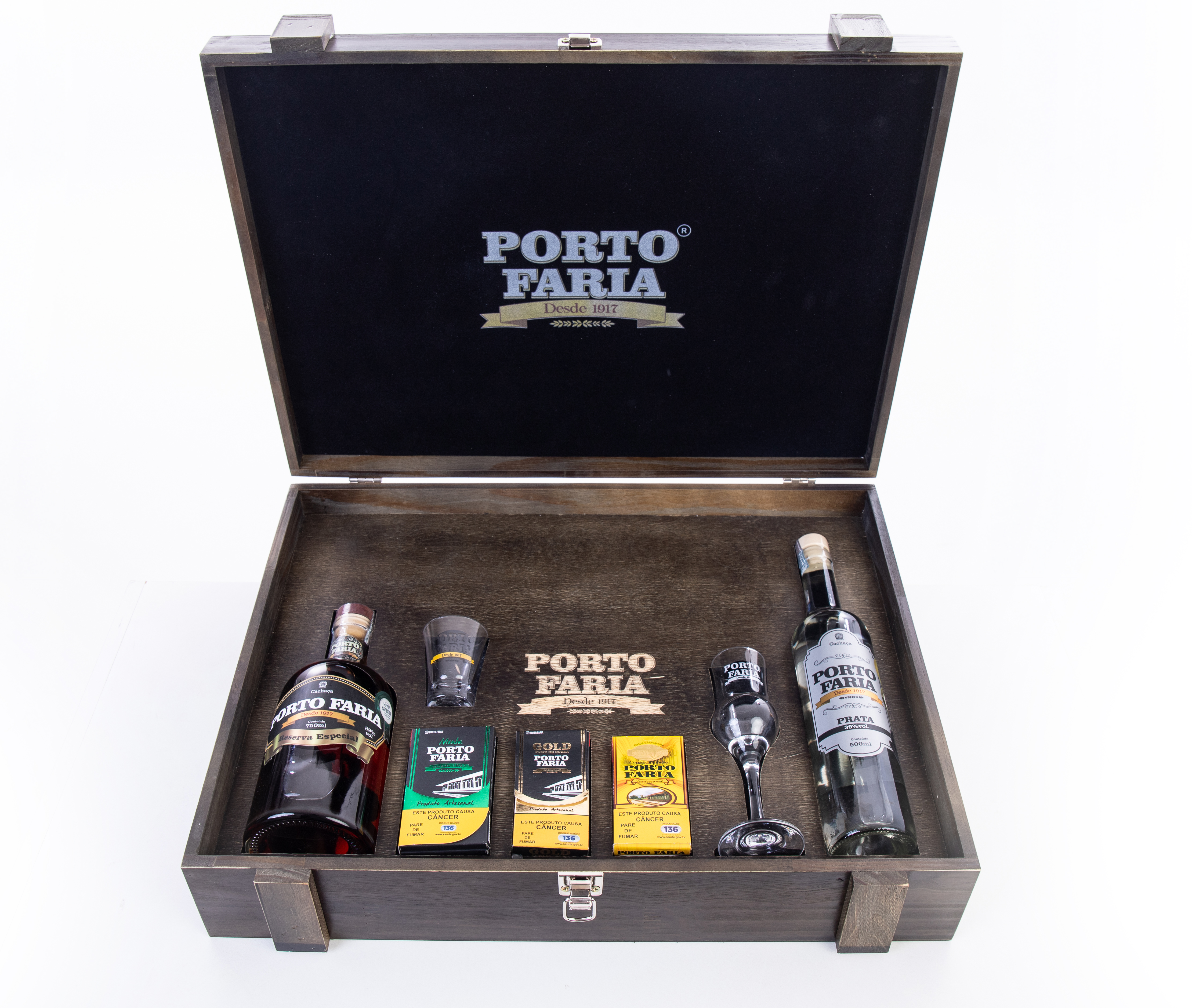 Kit Maleta - Reserva Especial + Cachaça Premiada e Copos de Dose